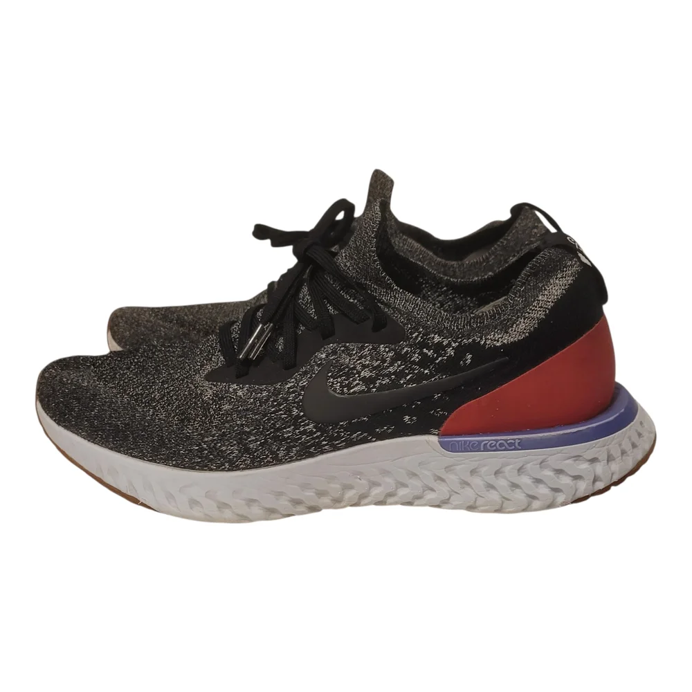 Nike‎ Black and Gray Athletic Shoes